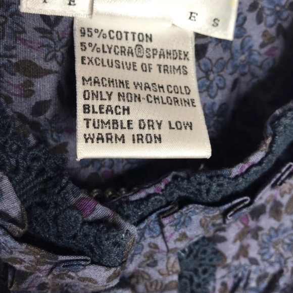 TALBOTS • Floral Stretch Keyhole Button Down • L - Picture 2 of 6